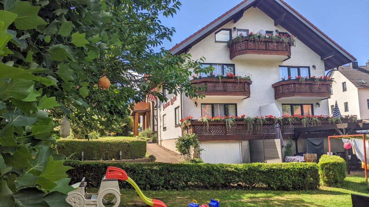 Gaestehaus Regina 룰라 외부 사진