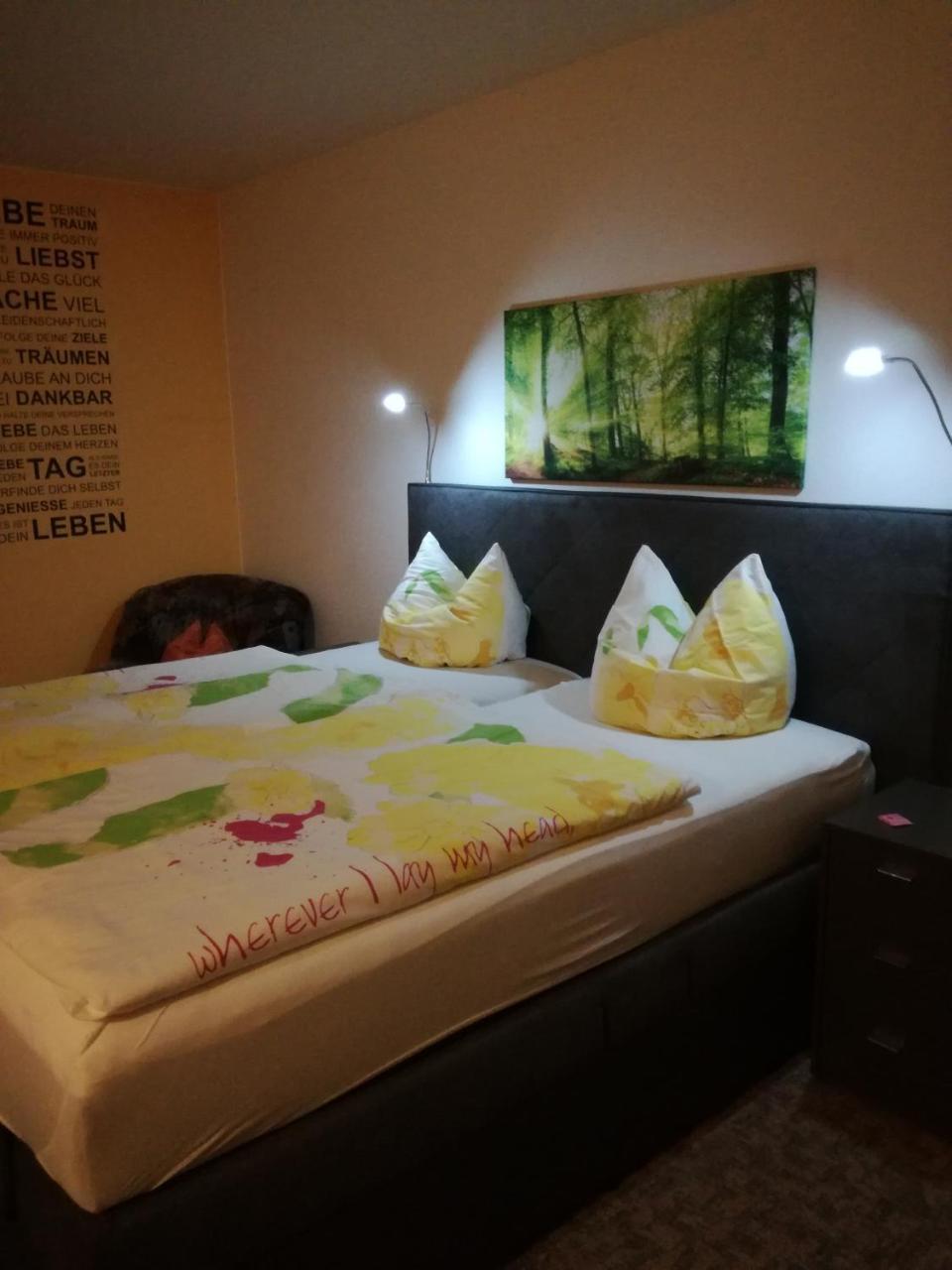 Gaestehaus Regina 룰라 외부 사진