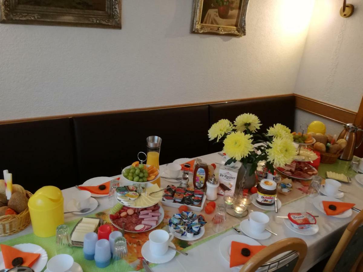Gaestehaus Regina 룰라 외부 사진